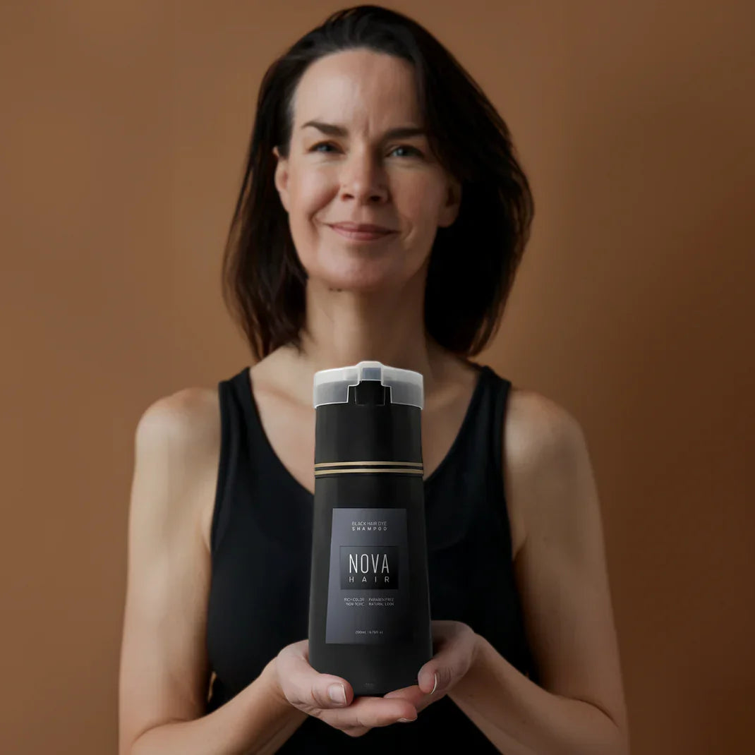 Minimalist Flip-Top Hair Dye Shampoo